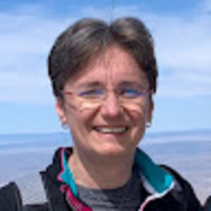 Meet your Posher, Ileana